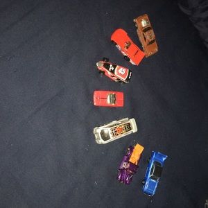 7 Hotwheels